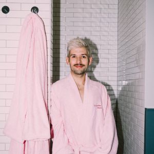 Bademantel Michi Buchinger  - Kabarett Frottee