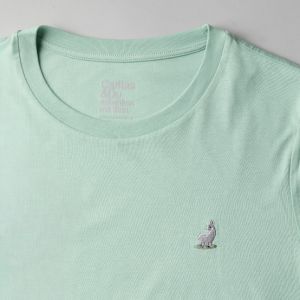 Stickshirt Esel grün Emblem halbnahe Aufnahme