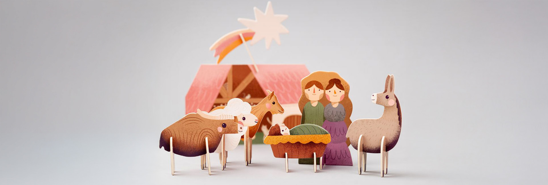 Weißes Schaf vor grüner Landschaft